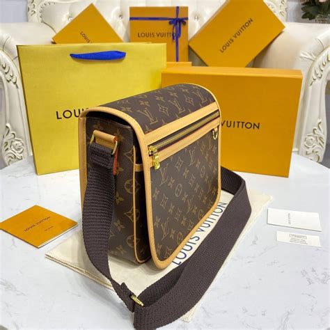 louis vuitton bosphore messanger piccola|Louis Vuitton Pre.